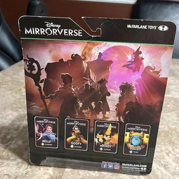 NWOT MICKEY MIRRORVERSE MICKEY SUPPORT MAGICIEN YELLOW HAT - Picture 10 of 15